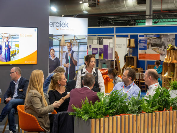 Stand van schoonmaakbedrijf 1nergiek bij Vakbeurs Facilitair