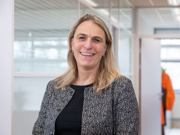 Portret van de HR manager van schoonmaakbedrijf 1nergiek