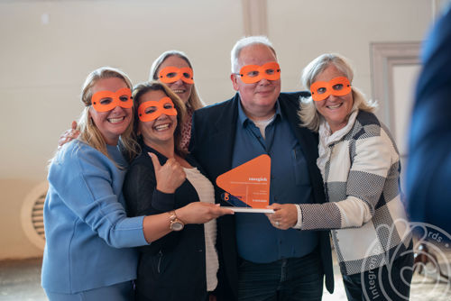 Overwinning van schoonmaakbedrijf 1nergiek bij Medewerkersbeleving Awards
