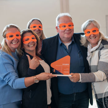 Overwinning van schoonmaakbedrijf 1nergiek bij Medewerkersbeleving Awards